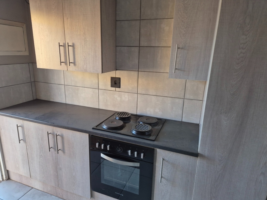 To Let 2 Bedroom Property for Rent in Die Bult North West